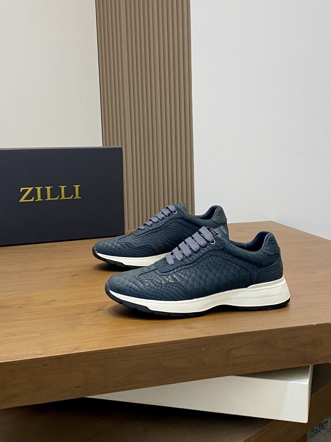 Zilli Stitched Low-Top Sneakers — hero
