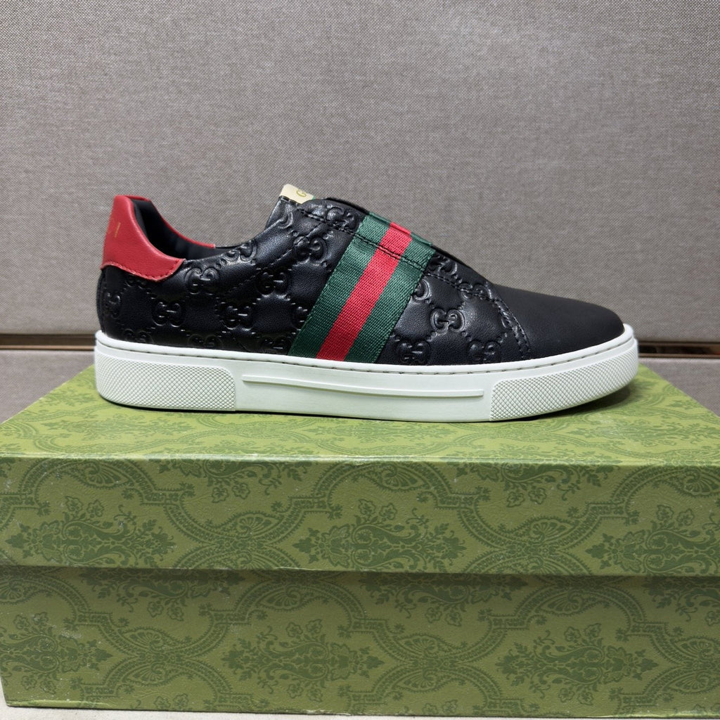 Gucci Green-Red Stripe Low-Top Sneakers — hero