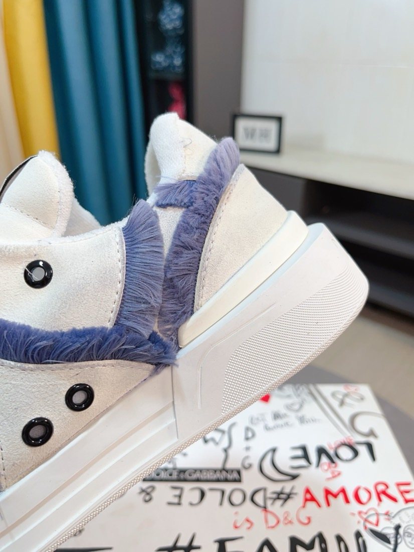 Dolce & Gabbana Contrast-Trim Low-Top Sneakers — detail