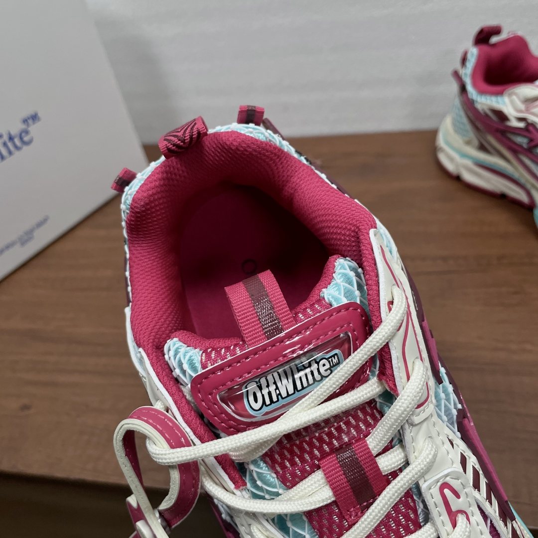 Off-White Layered Running Shoes — detail