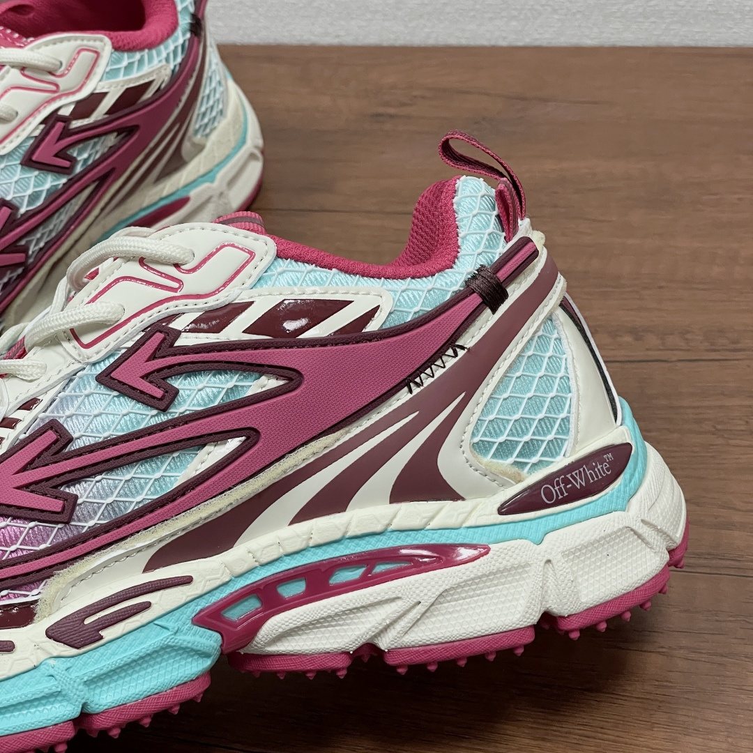 Off-White Layered Running Shoes — detail