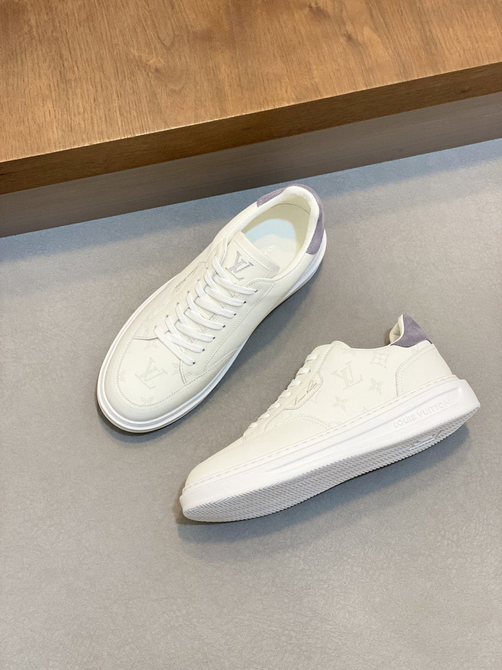 Louis Vuitton Patterned Low-Top Sneakers — front