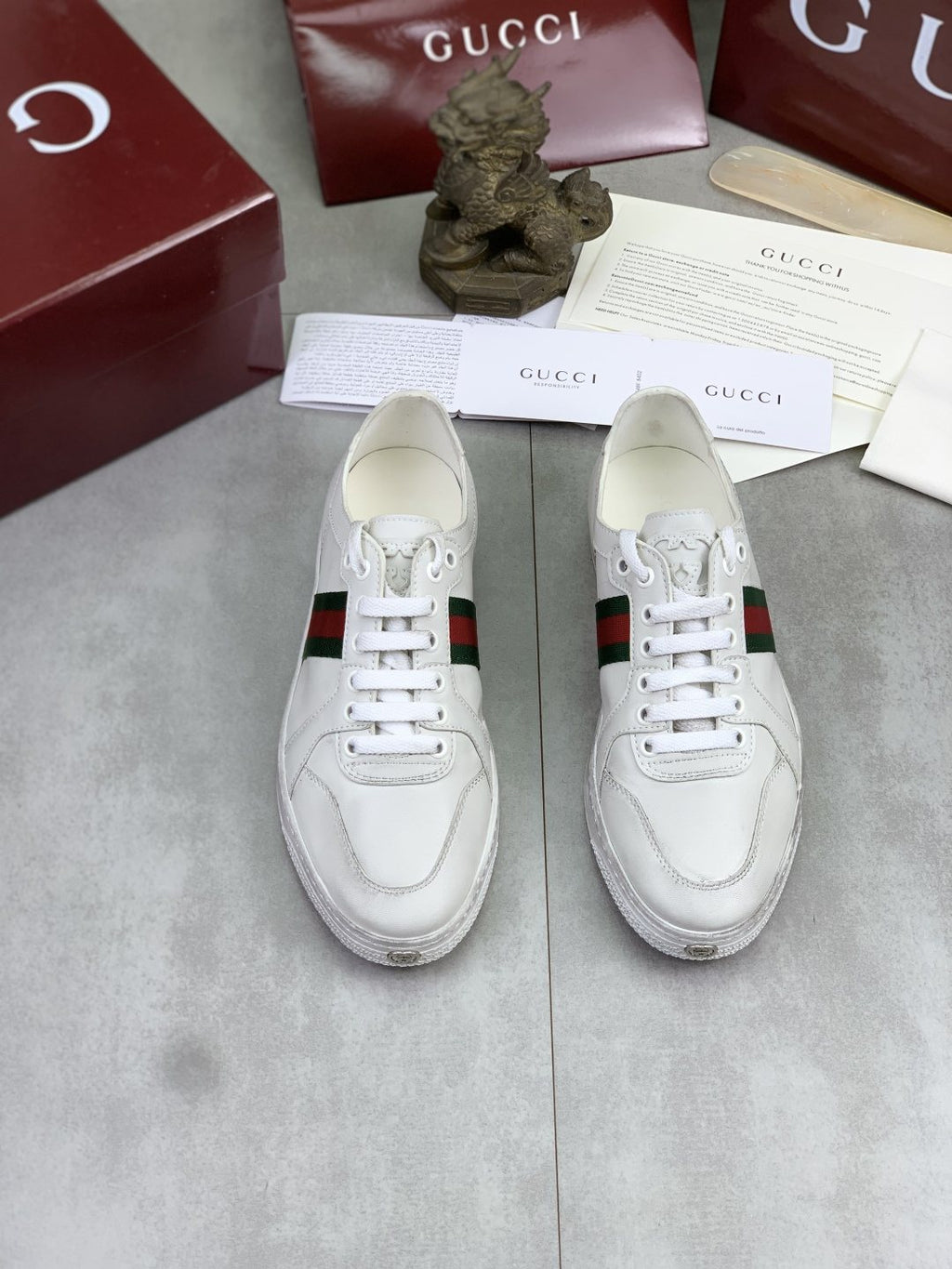 Gucci Low-Top Sneakers with Green and Red Side Stripes — hero