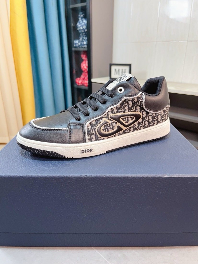 Dior Men's Patterned Panel Low-Top Sneakers — front
