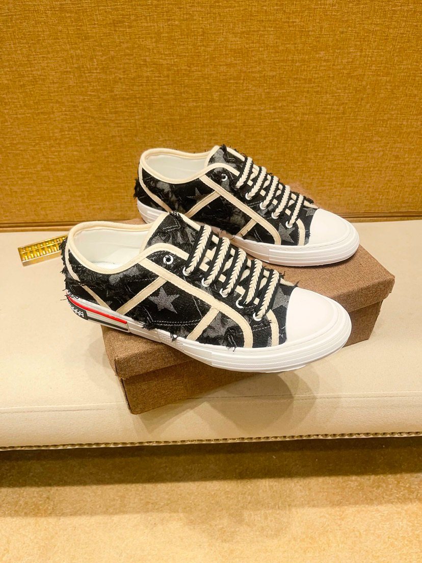 Star-Pattern High-Top Sneakers — front