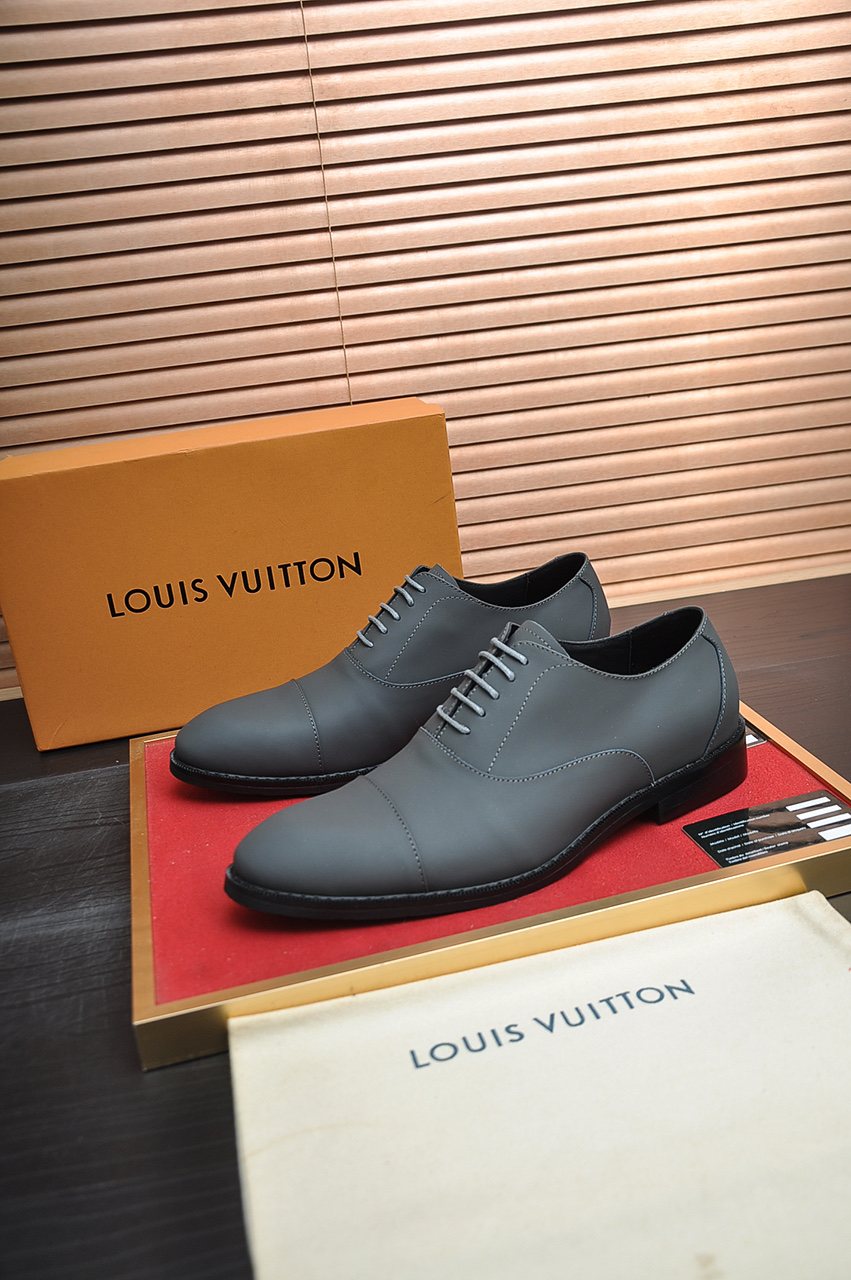 Louis Vuitton Cap-Toe Lace-Up Dress Shoes — front