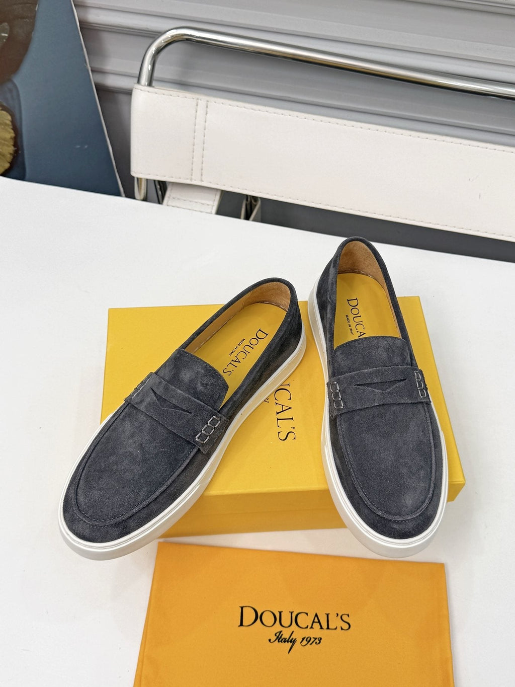 Doucal's Contrast-Sole Slip-On Shoes — side