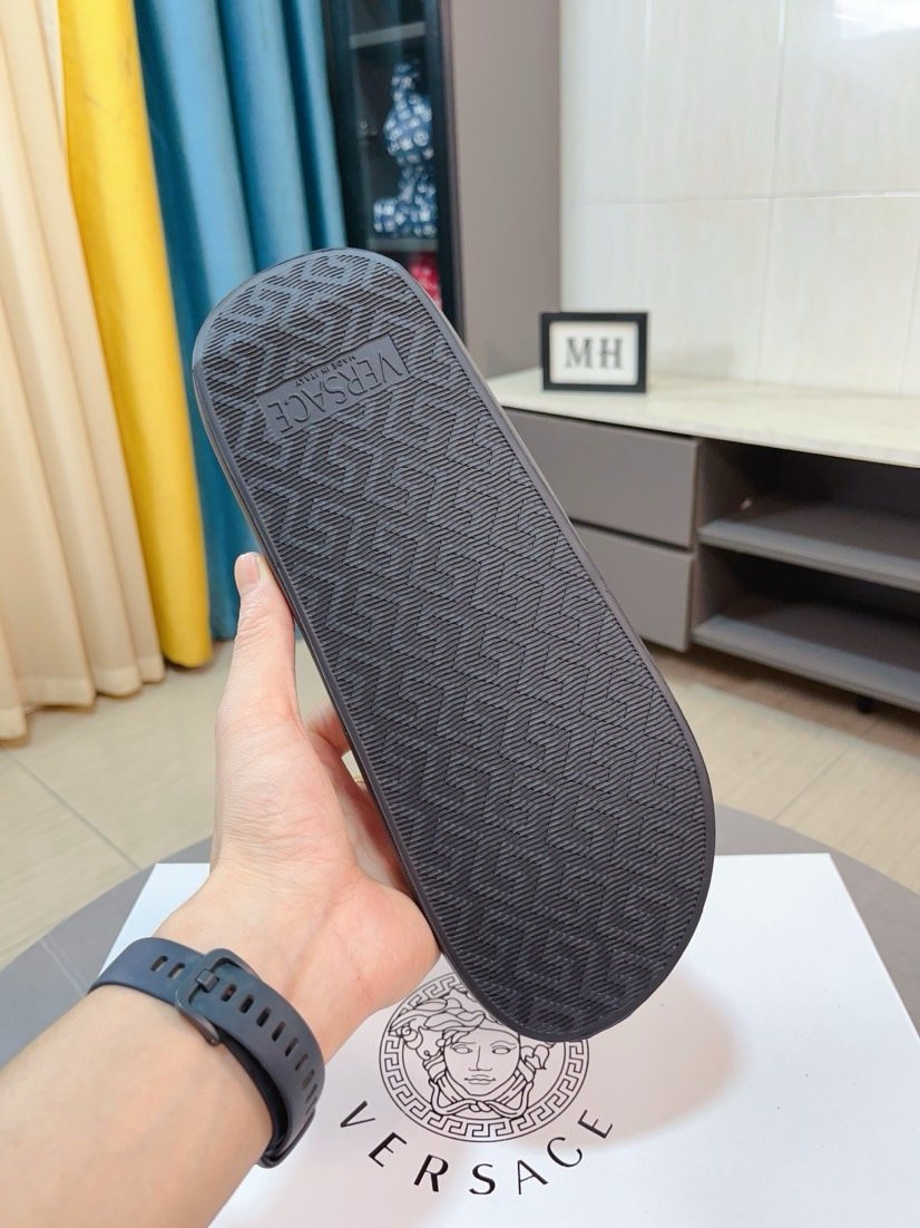 微商相册测试鞋子-Versace Patterned Slide Sandals — back