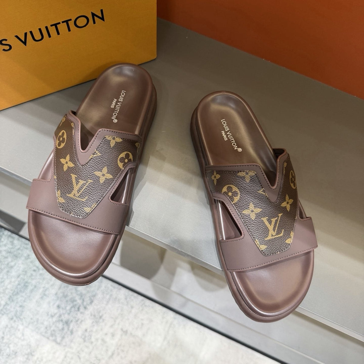 Louis Vuitton Oasis Men's Slide Sandals — model