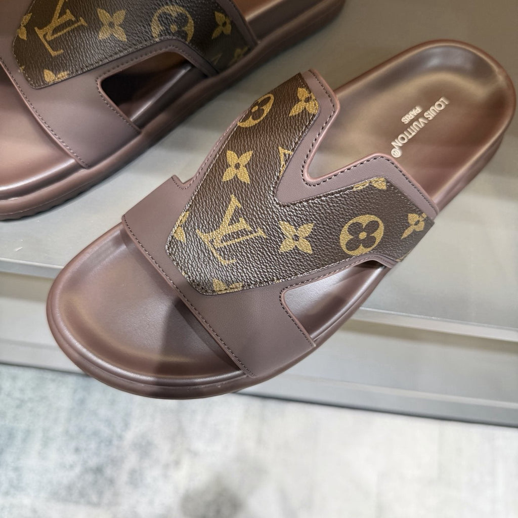 Louis Vuitton Oasis Men's Slide Sandals — front
