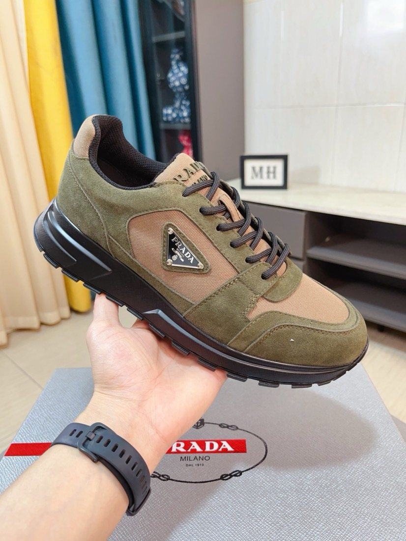 Prada Men's Paneled Low-Top Sneakers — model