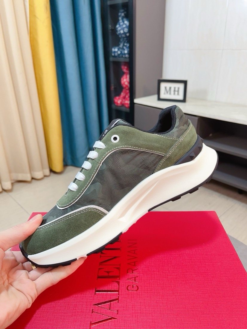 Valentino Paneled Low-Top Sneakers — model