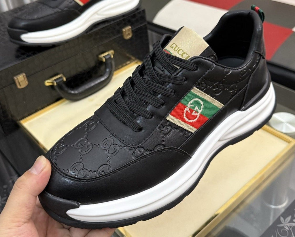 Gucci Green and Red Stripe Low-Top Sneakers — front