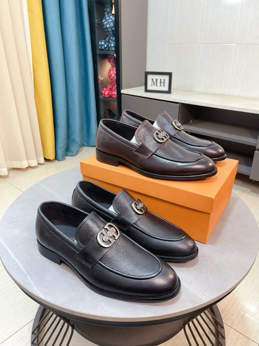 Louis Vuitton Textured Bit Loafers — hero