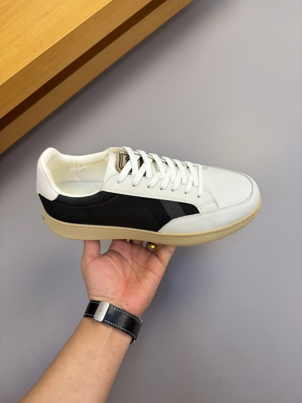 Burberry Paneled Low-Top Sneakers — model