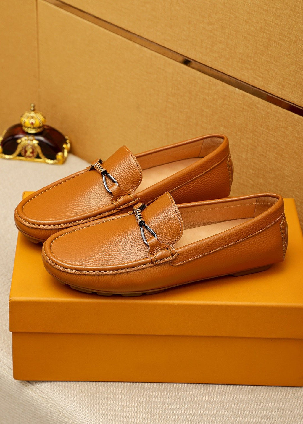 Louis Vuitton Pebble-Grain Bit Loafers — model