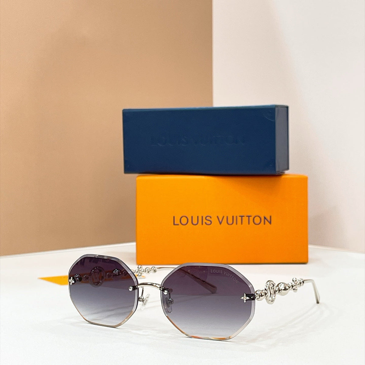 Louis Vuitton Sunglasses – Z7530U