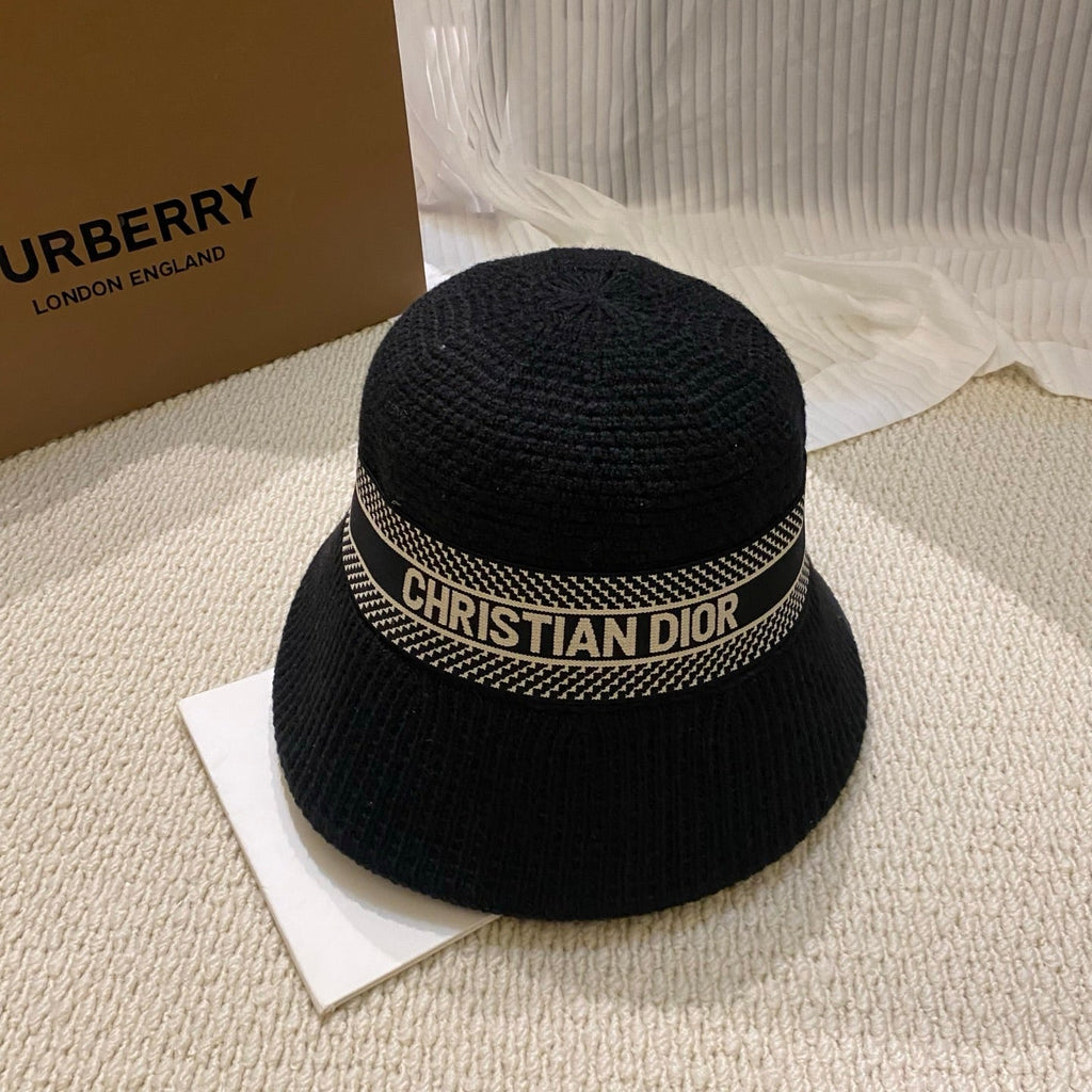 Dior Bucket Hat – Face-Flattering Style